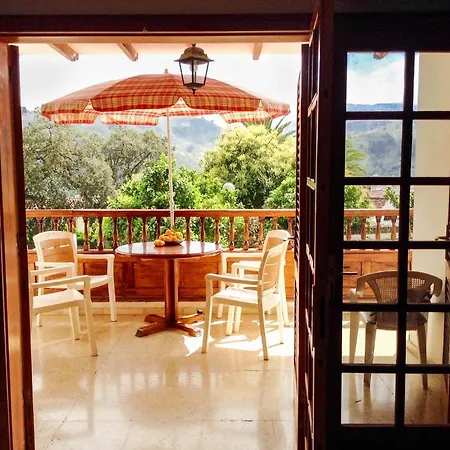 La Vista فندق مبيت وإفطار *